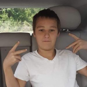 Meet your Posher, Devin